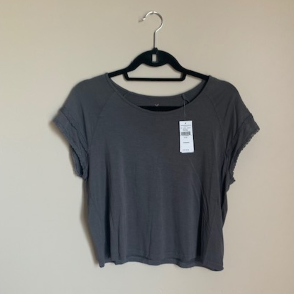 American Eagle short sleeve cut off